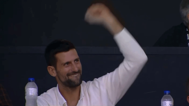 Овојпат овации за Ѓоковиќ во Грција, попопуларен е во Пиреа отколку во Атина (Видео)