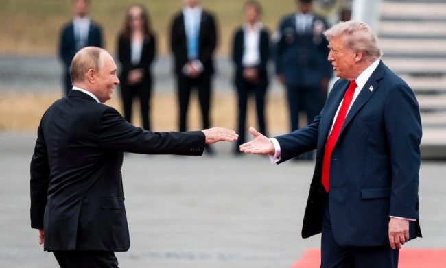 СОВЕТНИК НА ПУТИН ПРЕДЛОЖИ ИЗГРАДБА НА ПОДМОРСКИ ТУНЕЛ ШТО ЌЕ ГИ ПОВРЗЕ РУСИЈА И САД