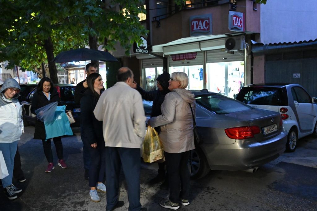 Зајкова на средби во Куманово – Гласот за Тома е глас за конкретни проекти во Куманово