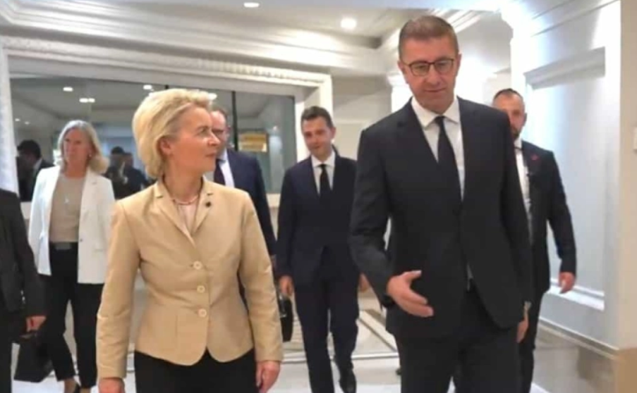 Фон дер Лајен: Целосно стоиме зад вас, топката е во вашиот двор