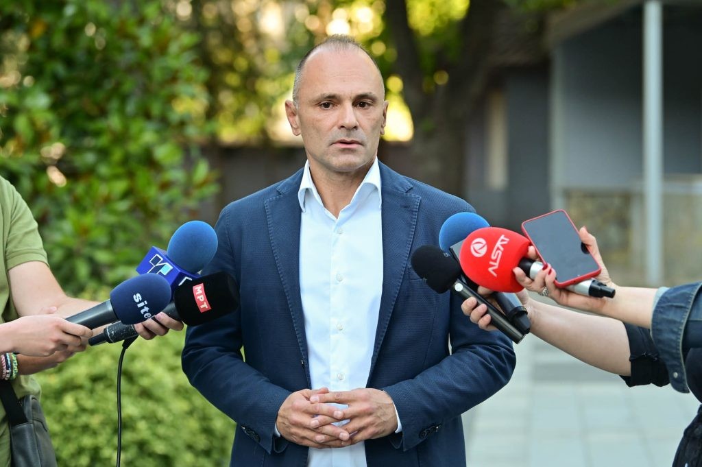 Филипче до Бранко Црвенковски: Или си СДСМ, или не си