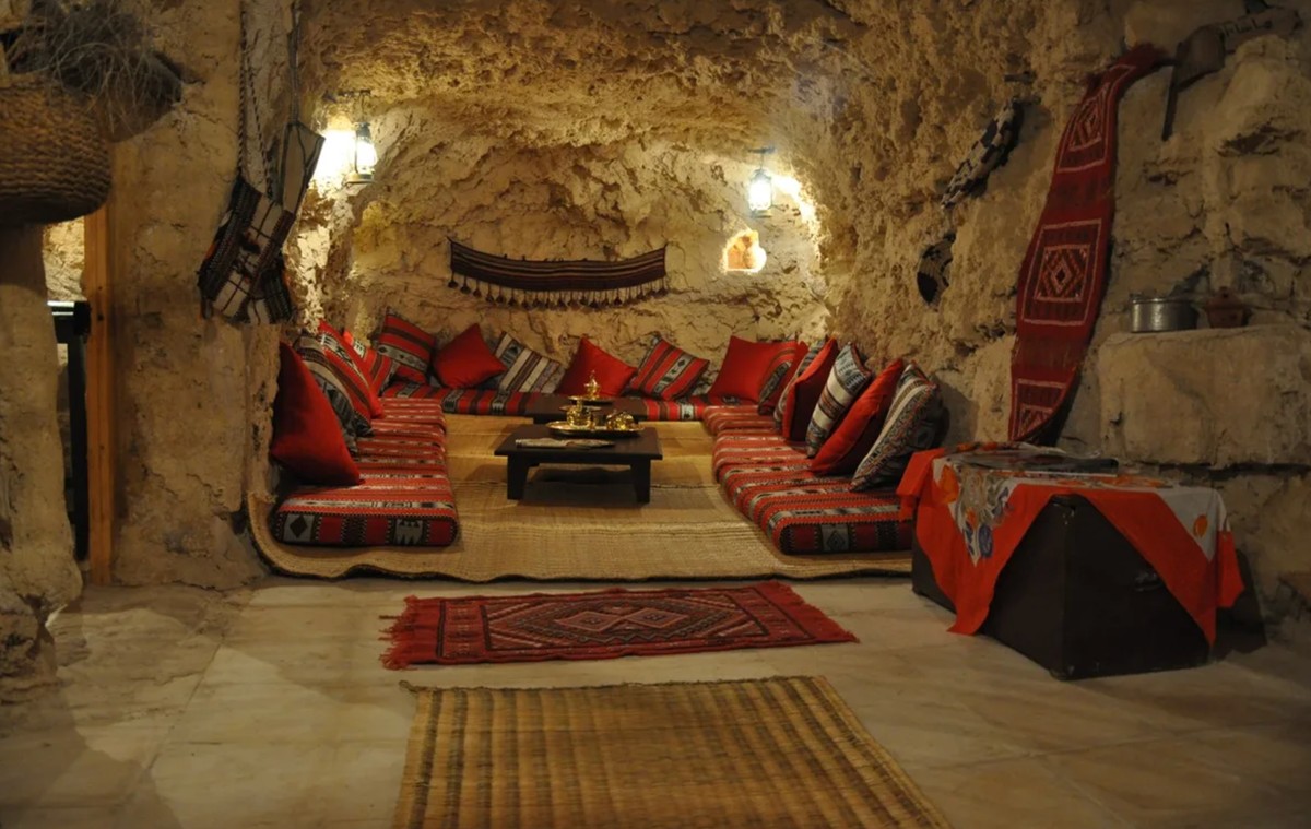 30 милиони Кинези живеат во јами под земја: Новиот тренд за евтино домување е пештерска куќа за 1000 евра наместо стан