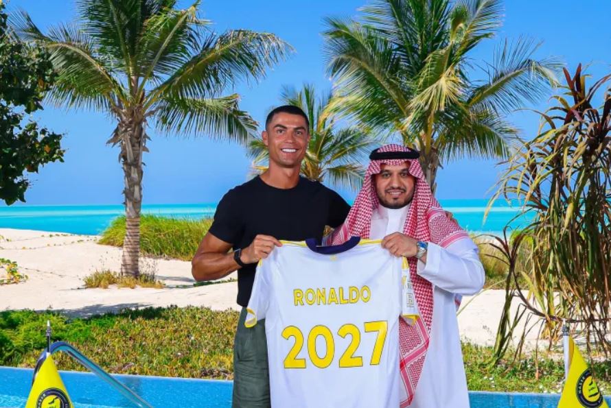 Роналдо се уште на врвот, Јамал се проби на листата, ова се фудбалерите кои најмногу заработуваат!