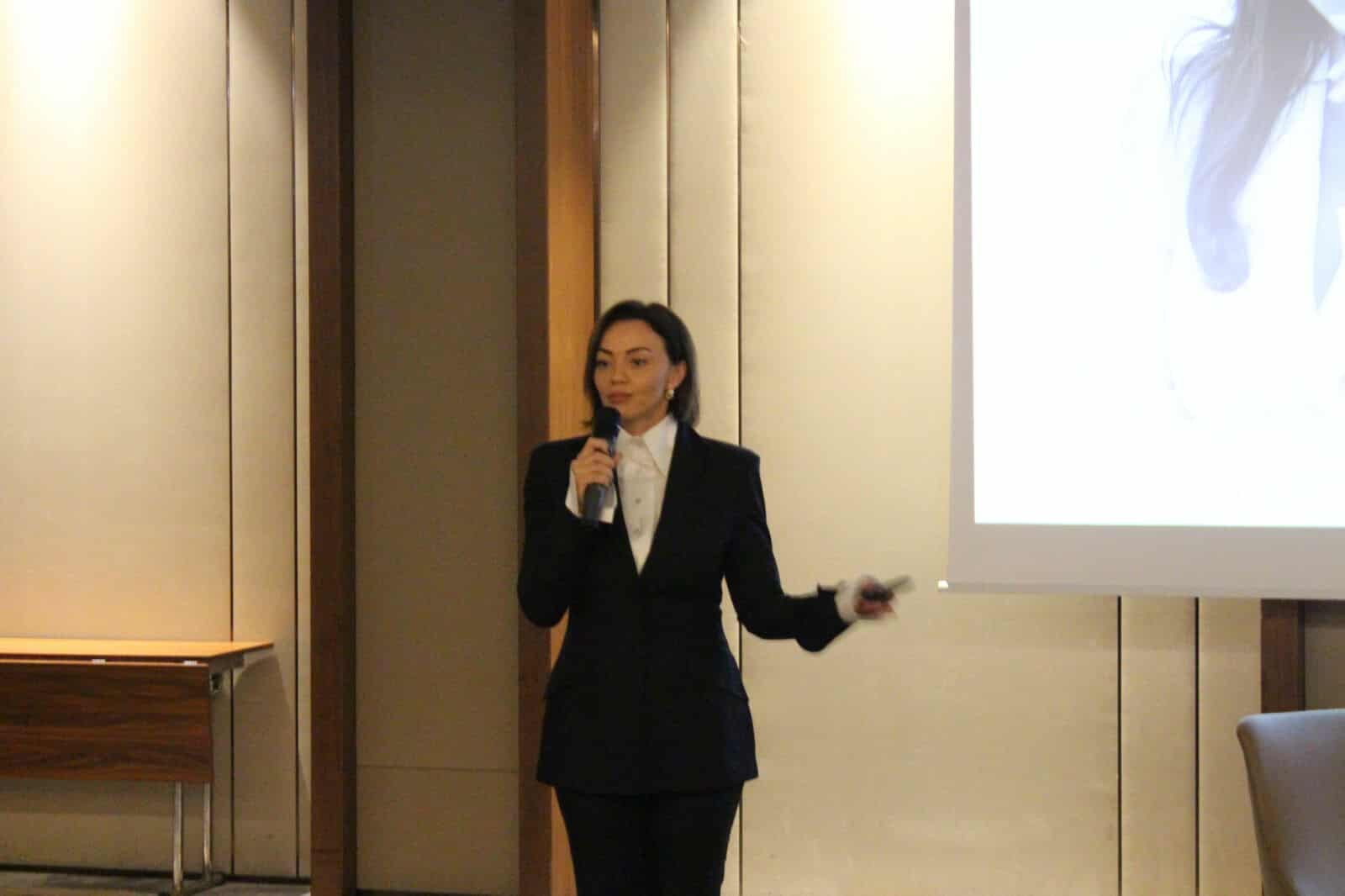 Луѓето на Балканот се освестуваат после 40та година дека имаат промашени животи: Данијела Остојиќ со психилошко објаснување на насилството и зголемената стапка на болести кај нас