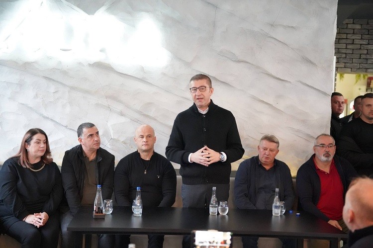 Мицкоски оцени дека Хаќим Рамадани направил голема грешка, потегот го нарече себичен