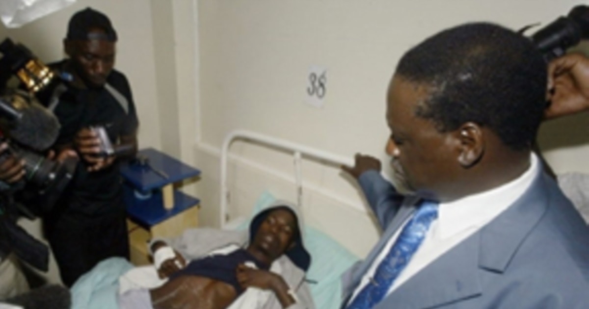 Двајца загинати и стотици повредено при стампедо на погребот на кенискиот опозициски лидер Одинга