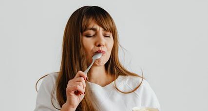 Што се случува со вашето тело ако редовно ја прескокнувате вечерата? Објаснување на нутриционист