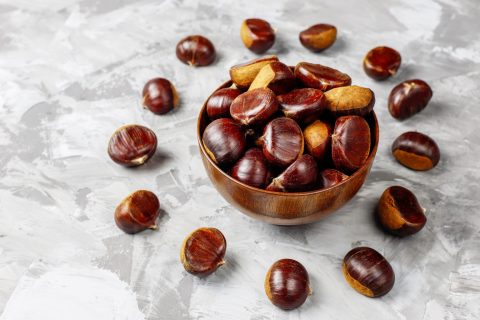 Сезоната на костени започна: Есенски деликатес – плодови полни со здравје