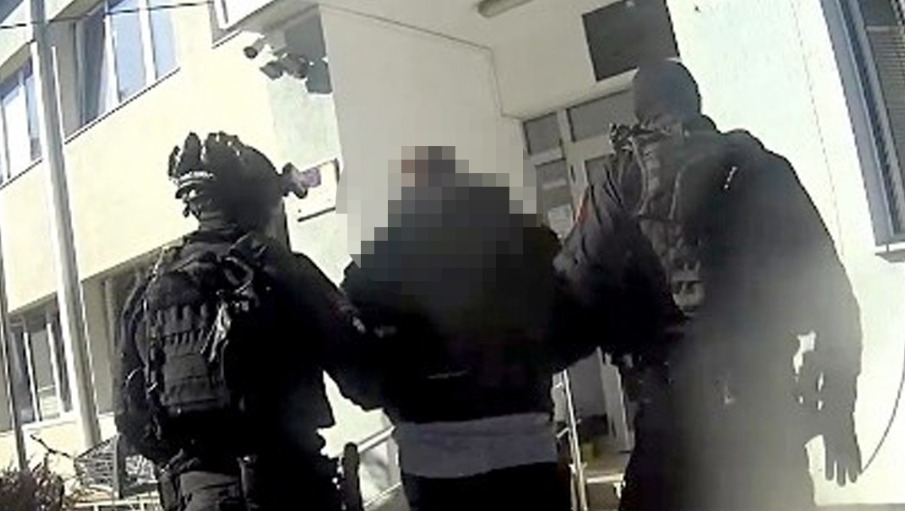 Уапсено лице барано со потерница