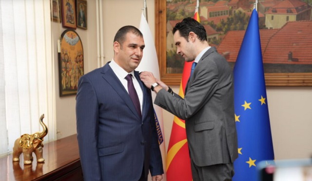 Костадинов му ја предаде функцијата на новиот градоначалник на Струмица, Јанков