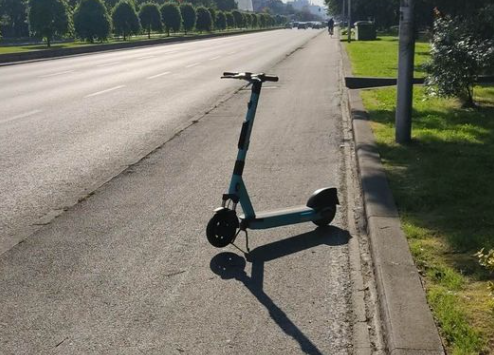 Уапсен тинејџер-крадец на електрични тротинети и возила