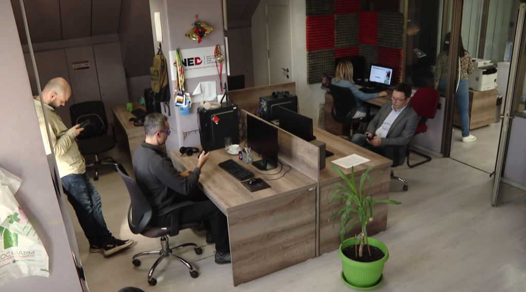 (ВИДЕО) И на овие избори политичарите се инфлуенсери – со пари за кои не се бара отчет