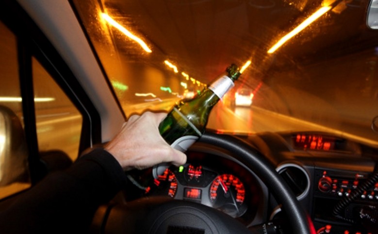 40 години казна затвор за возење по дејство на алкохол во Србија – се предлагаат најстроги казни за пијани возачи