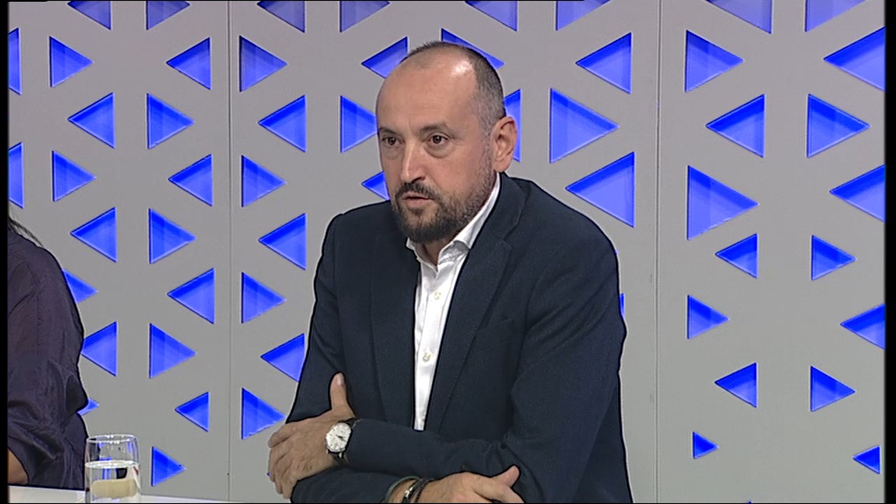 Битиќи за 24 Анализа: Подржувачите  на СДСМ сами да одлучат за кого ќе гласаат во Скопје