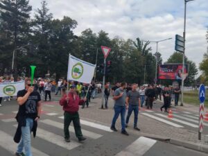 Ако не биде исплатена септемвриската плата, од утре вработените ќе ги блокираат двата влеза на ЈП „Паркови и зеленило“