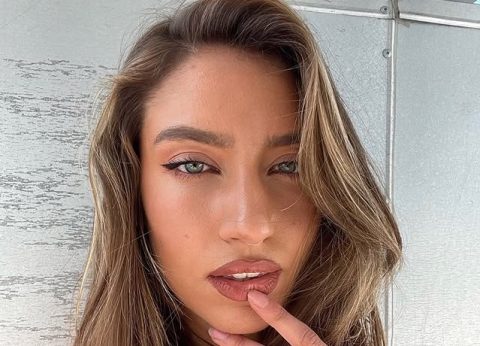 „Тоа не сум јас “- Бојана Нушкова фати обожавател во заблуда и слатко се изнасмеа