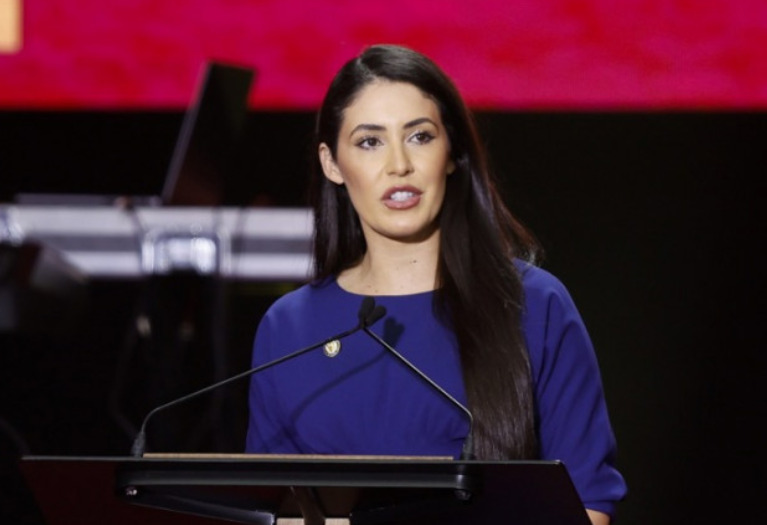 Паулина Луна: Политичарите од ЕУ покажуваат „социопатско“ однесување во желбта да го спречат секој обид за организирање мировни преговори меѓу Русија и Украина