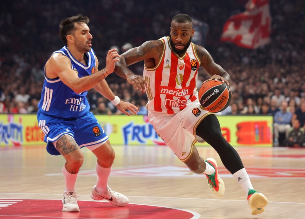 Легендарниот тренер јавно му се поклони на Коди Милер-Мекинтаер