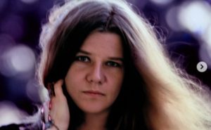 (ФОТО) БИЛА НАЈГРДИОТ СЕКС СИМБОЛ НА СИТЕ ВРЕМИЊА, НЕЈЗИНАТА СМРТ СЕУШТЕ НОСИ СОЛЗИ НА ОЧИТЕ: Жената со ангелски глас живеела луд живот, и така завршила