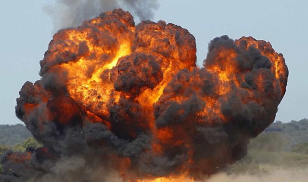 Силна експлозија во рафинерија за нафта во Ново Мексико, неколку повредени