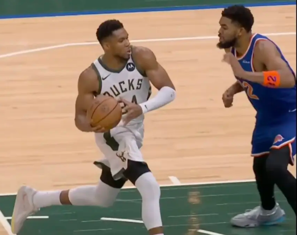 Шесте чекори на Јанис Адетокумбо