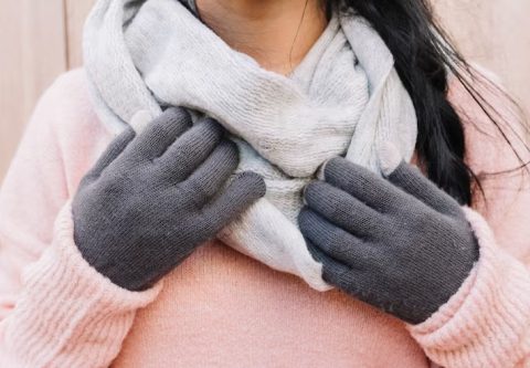 Ве чеша кожата, црвена е и отечена? Проверете дали сте алергични на студ