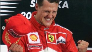 (ФОТО) ЗРАК НАДЕЖ ЗА ОПОРАВУВАЊЕТО НА ЛЕГЕНДАРНИОТ ВОЗАЧ НА ФОРМУЛА 1: Нови информации за здравјето на Михаел Шумахер