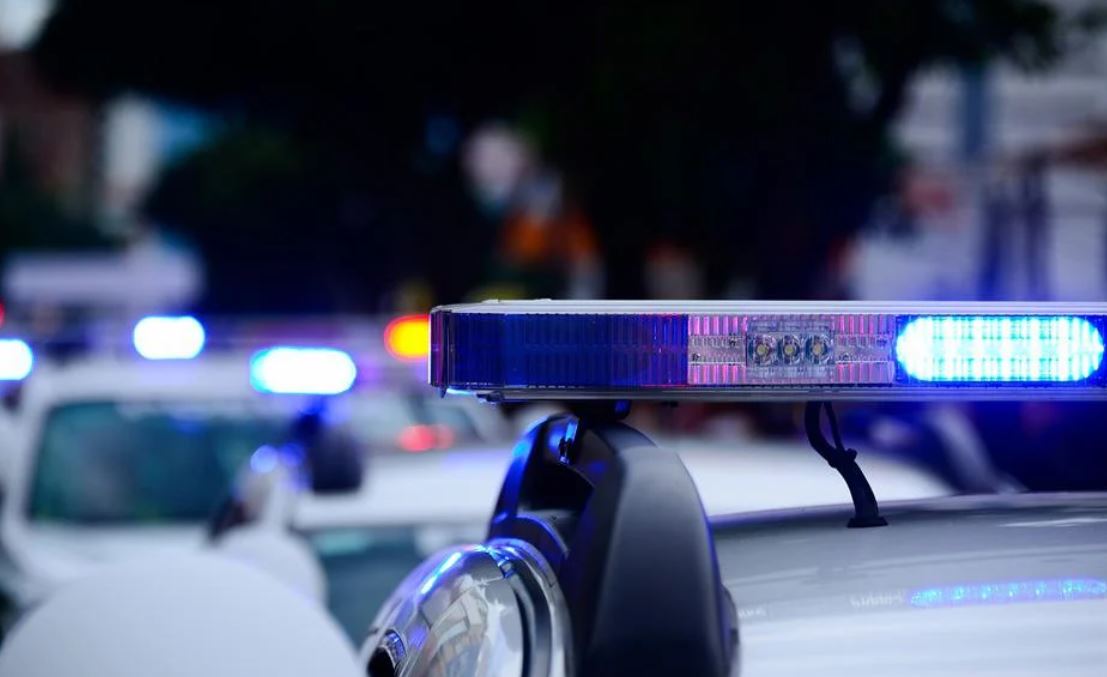 Топовски удар и фитил. Скопјанка чистејки ја куќата на родителите нашла две лименки врзани со селотејп и порака