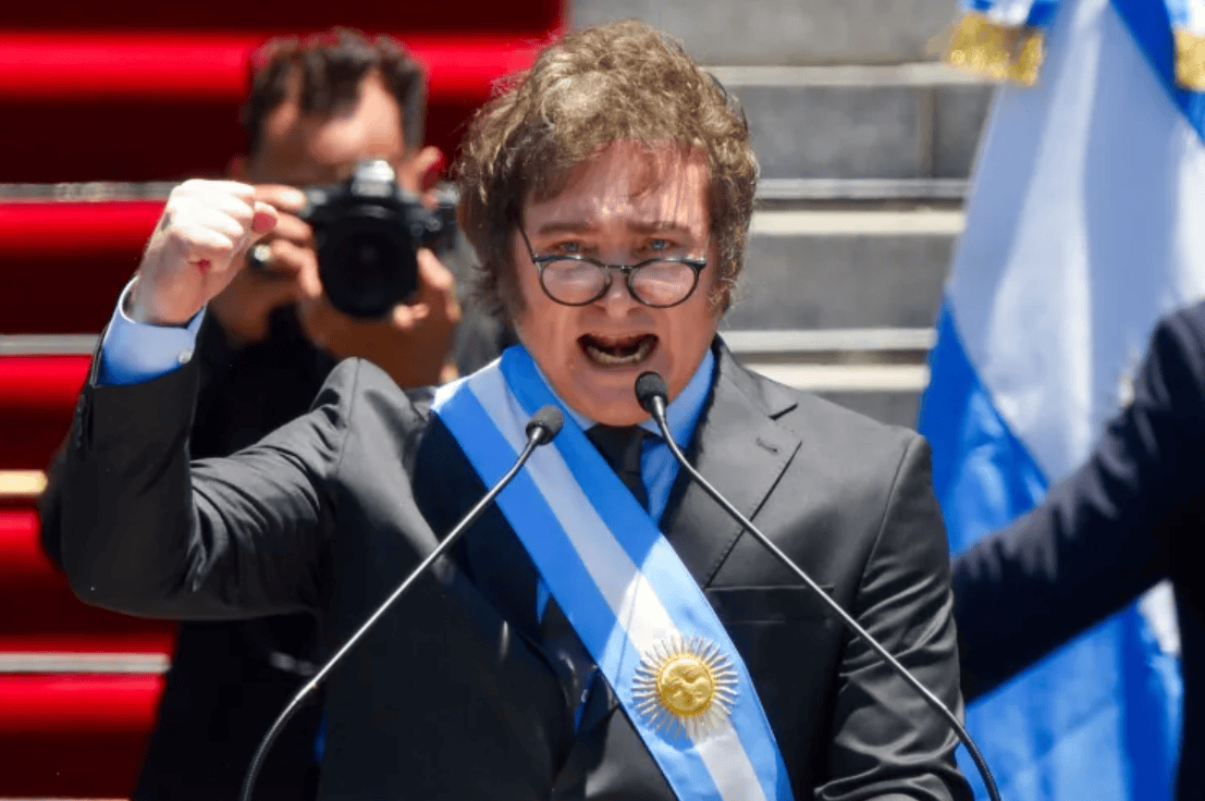 СО ПОБЕДА НА СРЕДНОРОЧНИТЕ ИЗБОРИ ВО АРГЕНТИНА, десничарот Милеи обезбеди поддршка за продолжување на жестоките реформи