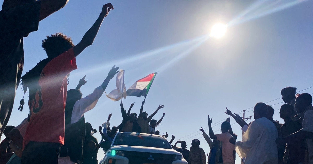 ОН: Стотици илјади цивили заробени во Судан