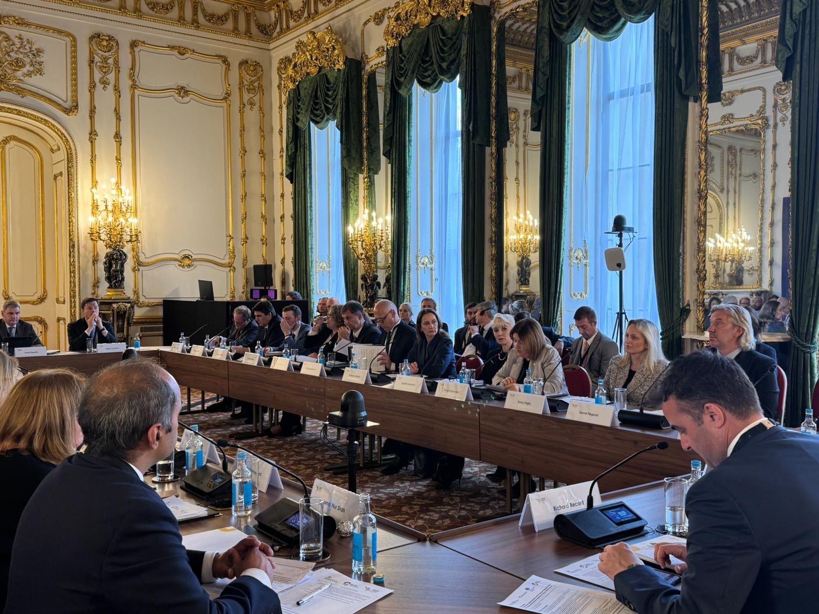 Министерката Божиновска учествува на состанокот на министри за економија од Берлинскиот процес, што се одржува во Лондон.