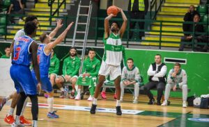 Брејси Дејвис: Пелистер може до победа на гостувањето во Кипар!