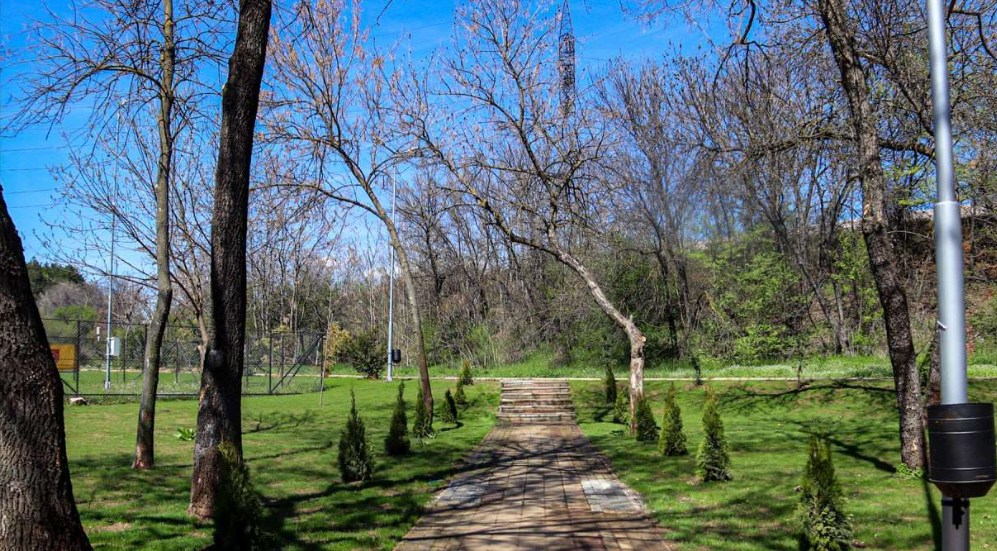 Синдикатот на „Паркови и зеленило“ ги покани кандидатите за градоначалници на прес-конференција барајќи подобри услови за работење