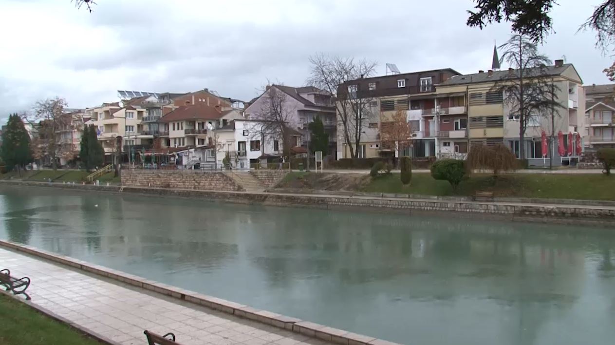 Пукање со огнено оружје ноќеска во Струга, се преземаат мерки за расчистување на настанот