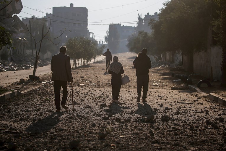 Безбедносните аналитичари не се оптимисти: договорот ќе биде тешко да се спроведе, Нетанјаху може да се откаже ако се загрози неговата позиција