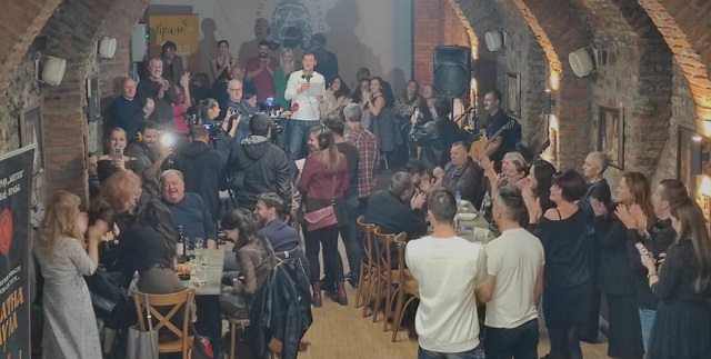 МНТ со „Народен пратеник“ ја освои главната награда на фестивалот „Борини позоришни дани“ во Србија