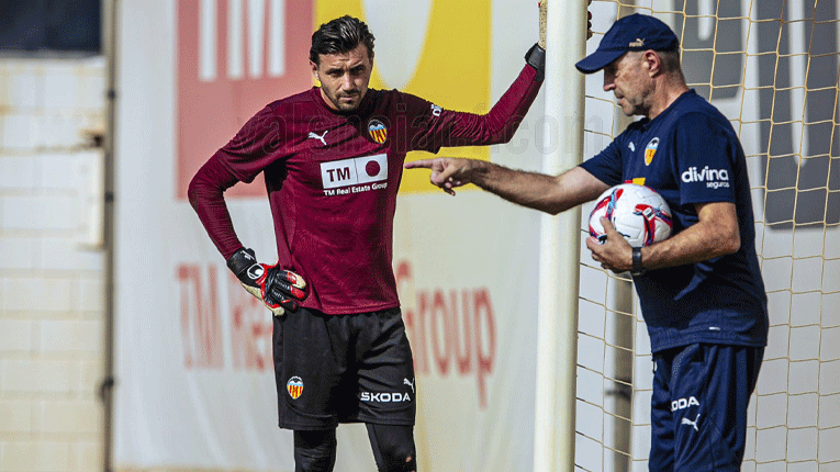 Дојде денот, Столе Димитриевски вечерва ќе брани за Валенсија