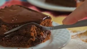 (ВИДЕО Рецепт) ПОСНО – ЕДИНСТВЕН ПОРАДИ СВОЈАТА СОВРШЕНА СЛАТКОСТ: Медено срце