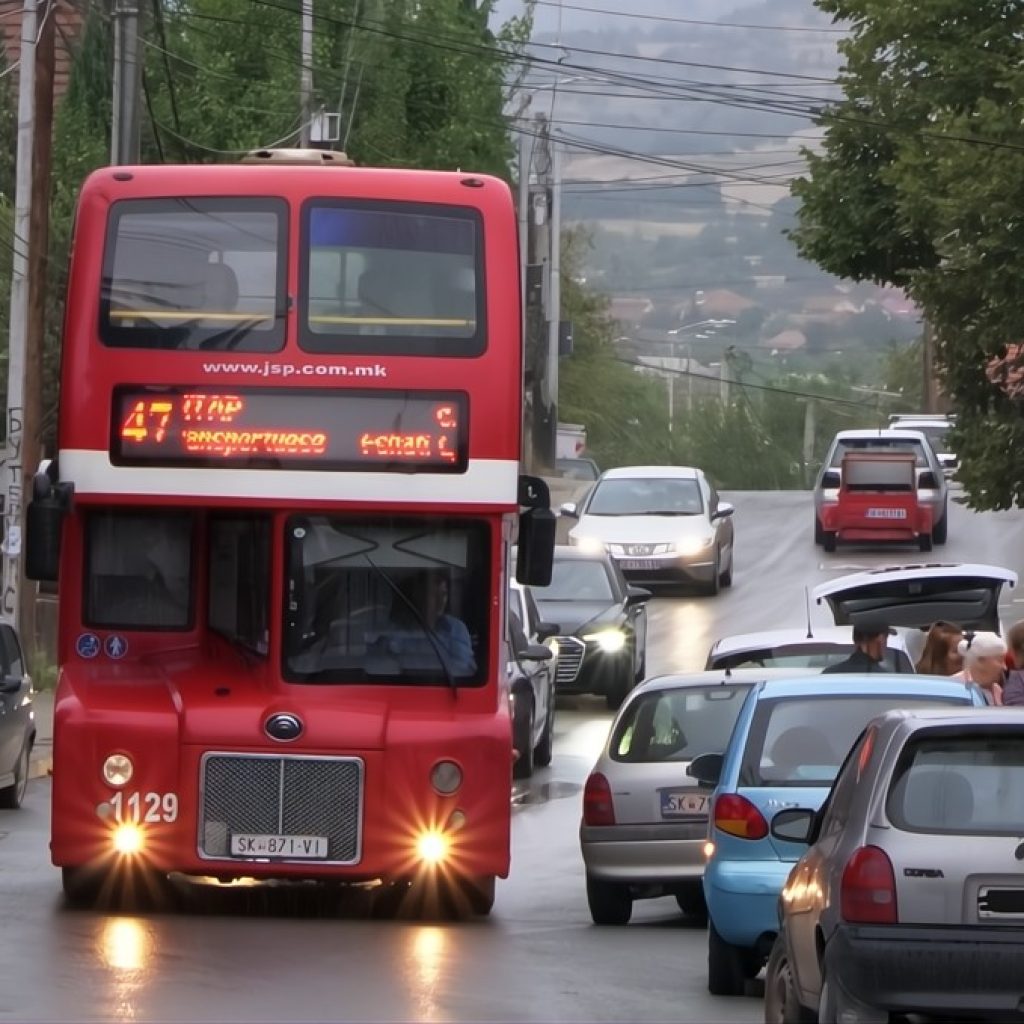 Јавниот превоз во изборните пораки: Автобуси за вас, но не и за нас