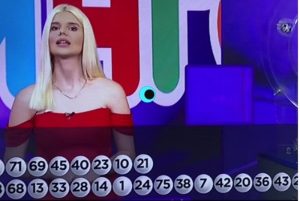 (ВИДЕО) СЕ ПОЈАВИЛО ВИДЕО: Водителката на Бинго се онесвестила на ХепиТВ – таа едноставно исчезнала од кадарот, а програмата била прекината