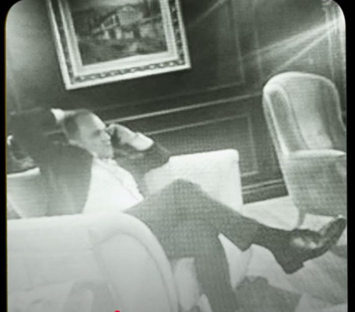 ЕКСКЛУЗИВНА ФОТОГРАФИЈА: Филипче најспослушниот премиер на Заев, поставен од Шеќеринска, снимен во домот на Боки 13