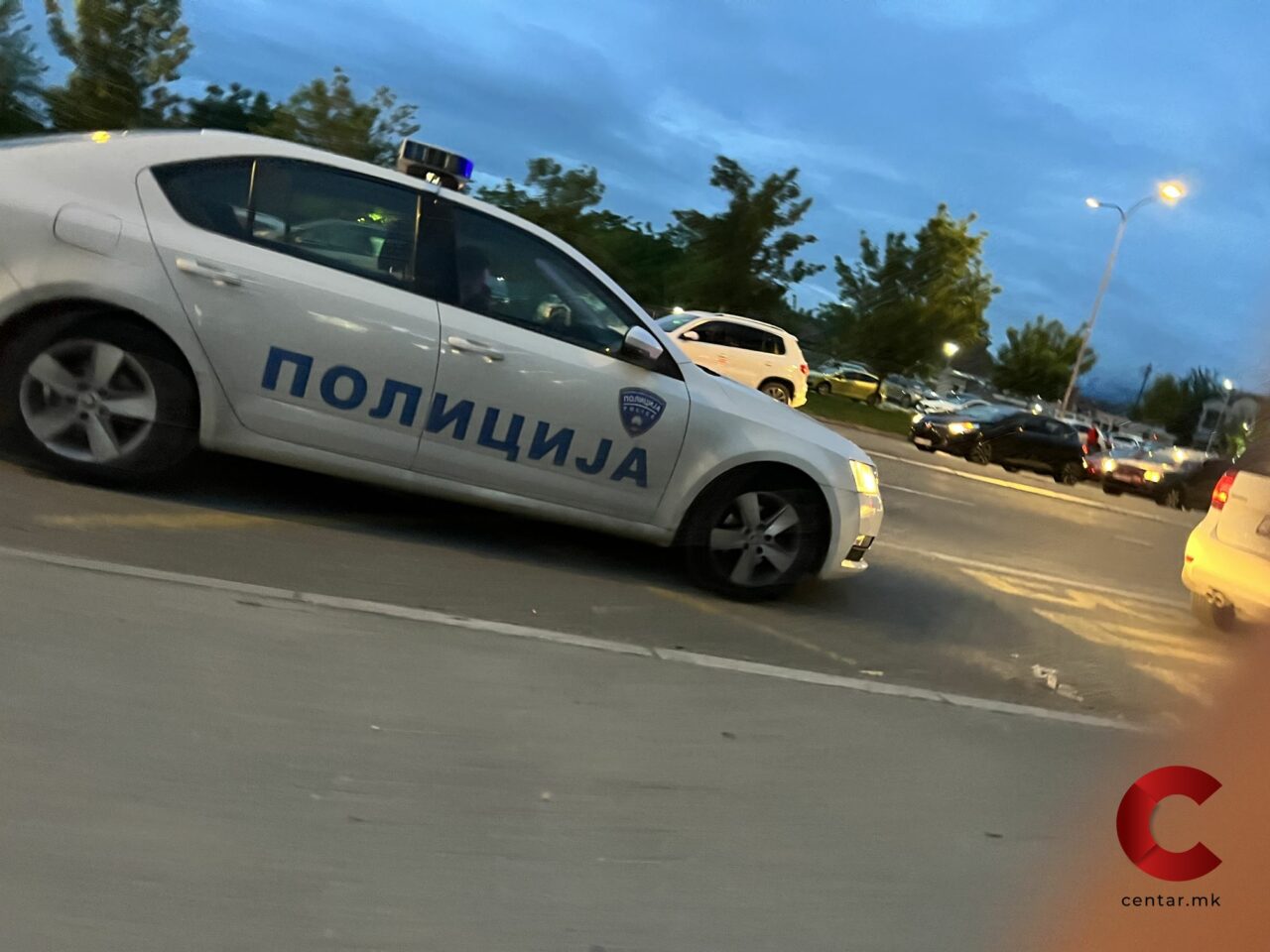 Девојка нападната од жена среде Скопје поради сообраќајно недоразбирање