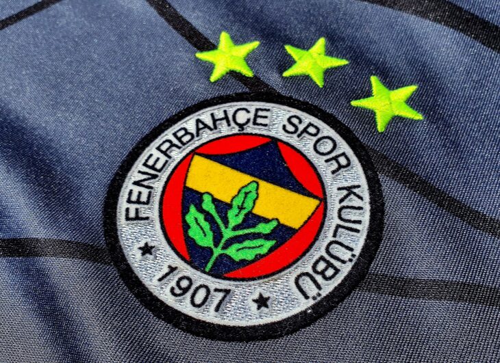 Долгот на Фенербахче изнесува повеќе од половина милијарда евра