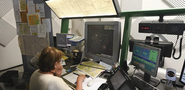 ГРАЃАНСКИОТ СУД ЕКСПРЕСНО ГО ЗАБРАНИ ШТРАЈКОТ НА КОНТРОЛОРИТЕ НА ЛЕТАЊЕ ВО М-НАВ, БЕЗ ДА ГИ ВИКНЕ СИНДИКАТОТ И ДИРЕКТОРИТЕ НА РОЧИШТЕ