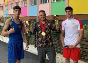 Браќата Адријан и Ален Рустемовски денес боксираат во финалето на Опен Балкан шампионатот