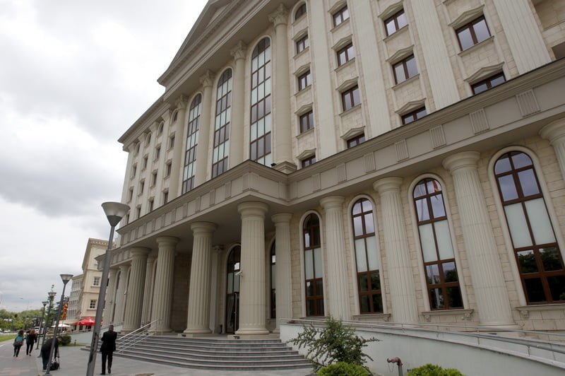 Одреден е 30-дневен притвор за скопјанецот што ограби филијали за брзи кредити