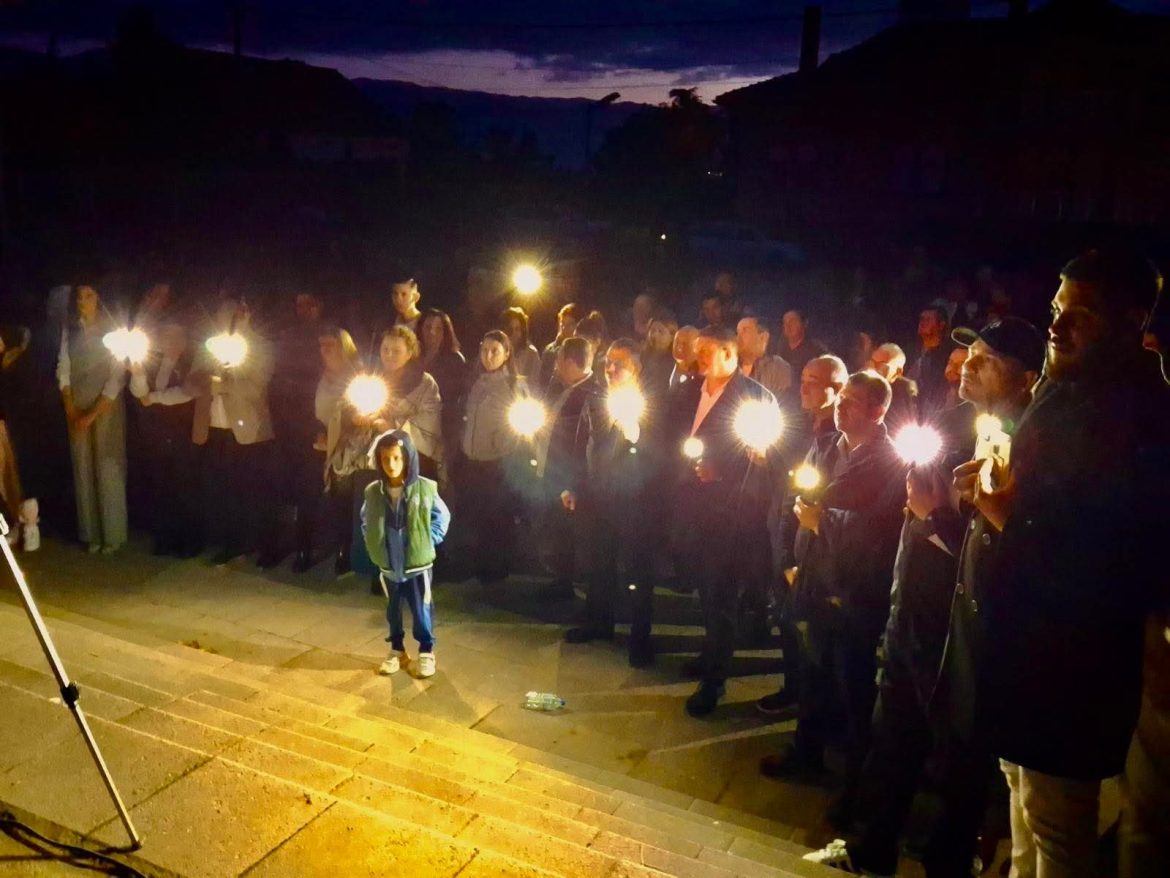 Жерновски: Ни ја исклучија струјата на сред митинг во Иловица