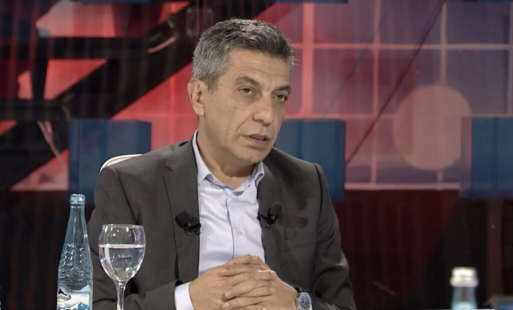 Зијадин Села дел од Владата? Меџити: Не го негирам тоа, политичката сцена сега е „хаотична“