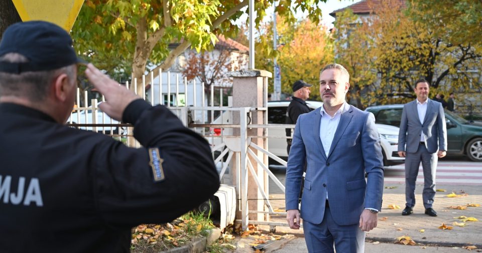 Полицијата подготвена да обезбеди демократски изборен процес без притисоци и закани