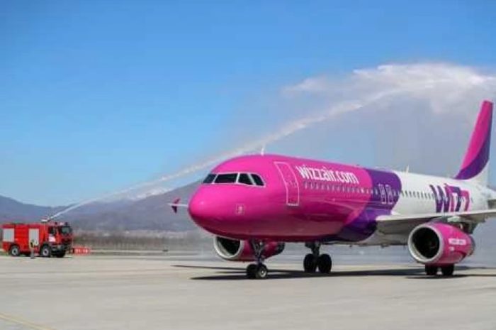 ПРВ ЛЕТ ОД СКОПЈЕ КОН МАДРИД: Попладне полетува авионот на Визер, кој ќе ги поврзува двата града секој вторник, петок и сабота